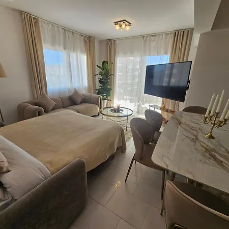 Appartement Front View Sea Pool & Prime Location