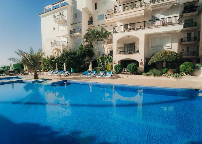 Front View Sea Pool & Prime Location Limassol