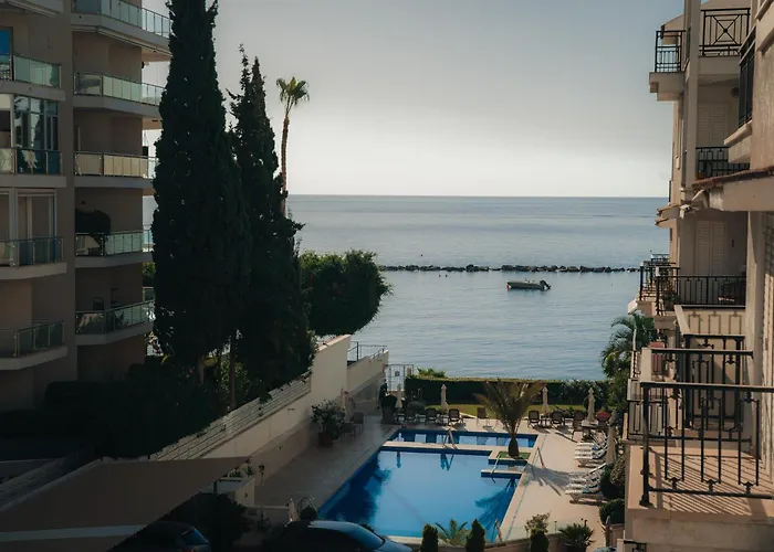 Front View Sea Pool & Prime Location * Limassol