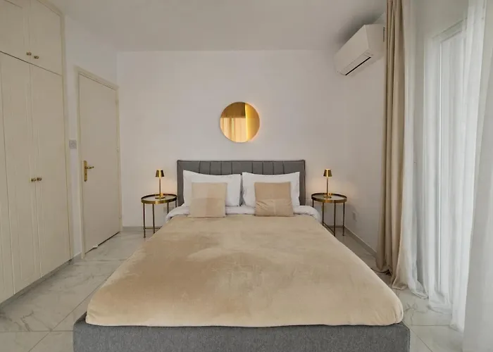 Front View Sea Pool & Prime Location Appartement