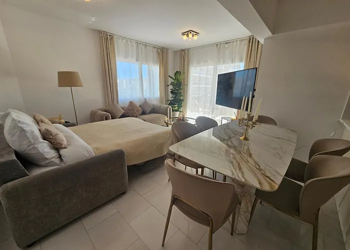 Front View Sea Pool & Prime Location Appartement *