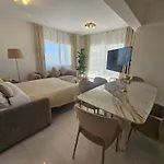 Front View Sea Pool & Prime Location Apartamento *