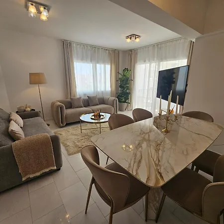 Front View Sea Pool & Prime Location * Limasol