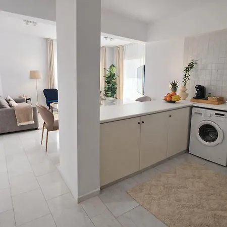 Appartamento Front View Sea Pool & Prime Location *