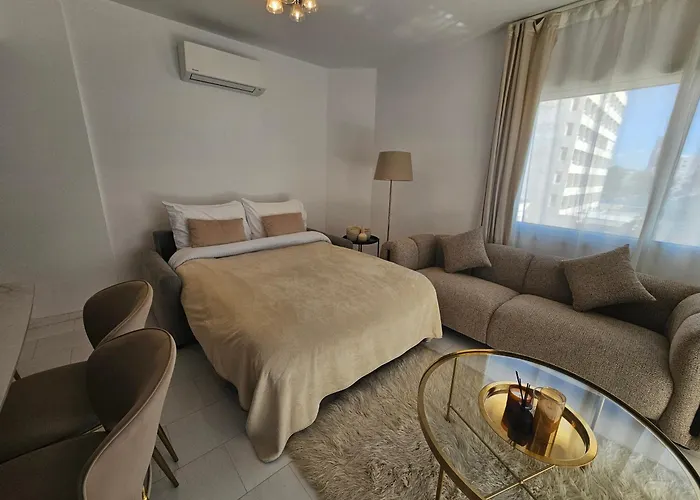 Front View Sea Pool & Prime Location Limasol