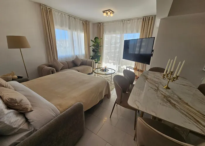 Appartement Front View Sea Pool & Prime Location