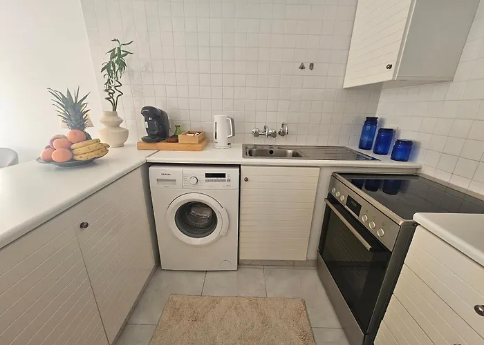 Front View Sea Pool & Prime Location