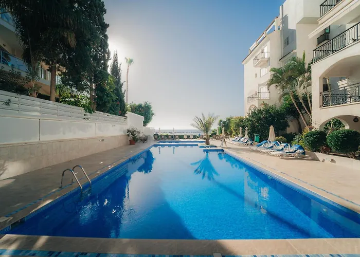 Front View Sea Pool & Prime Location * Limasol