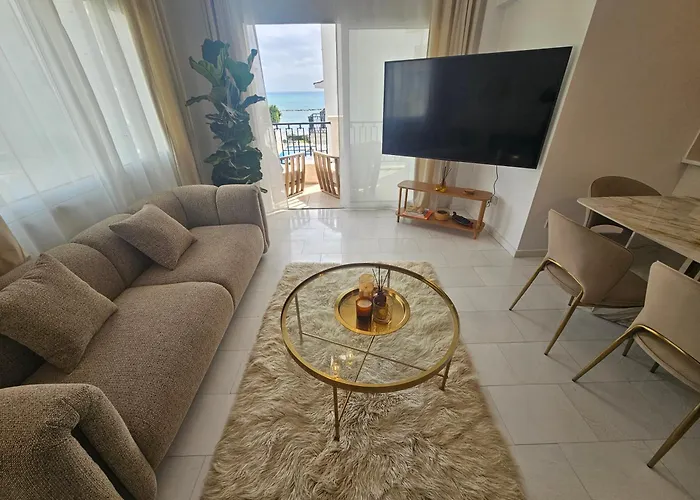 Front View Sea Pool & Prime Location * Limasol