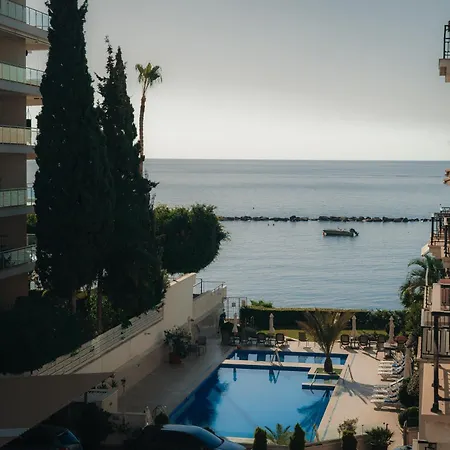 Front View Sea Pool & Prime Location * Lemesos
